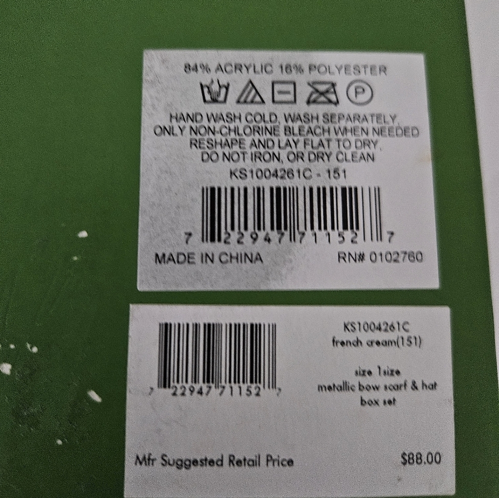 Kate Spade NY NWT Scarf/Beanie Set - Picture 4 of 4